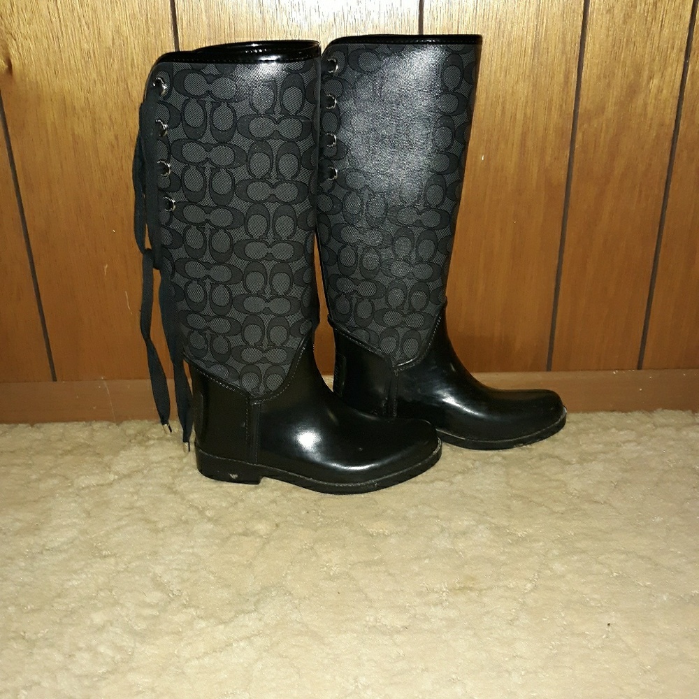 Coach women's tristee rain boots size 6.